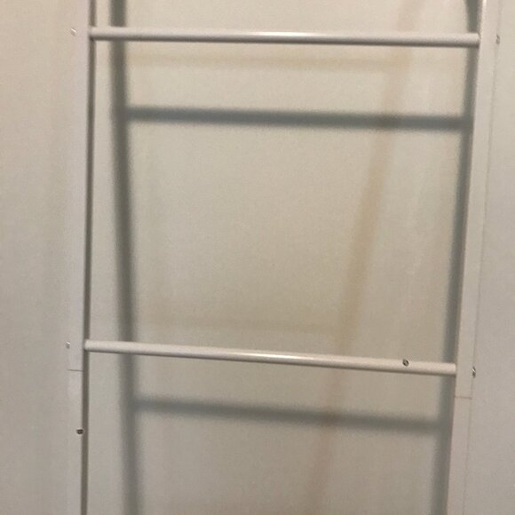 White metal towel ladder - New (Open box) - Picture 5 of 13
